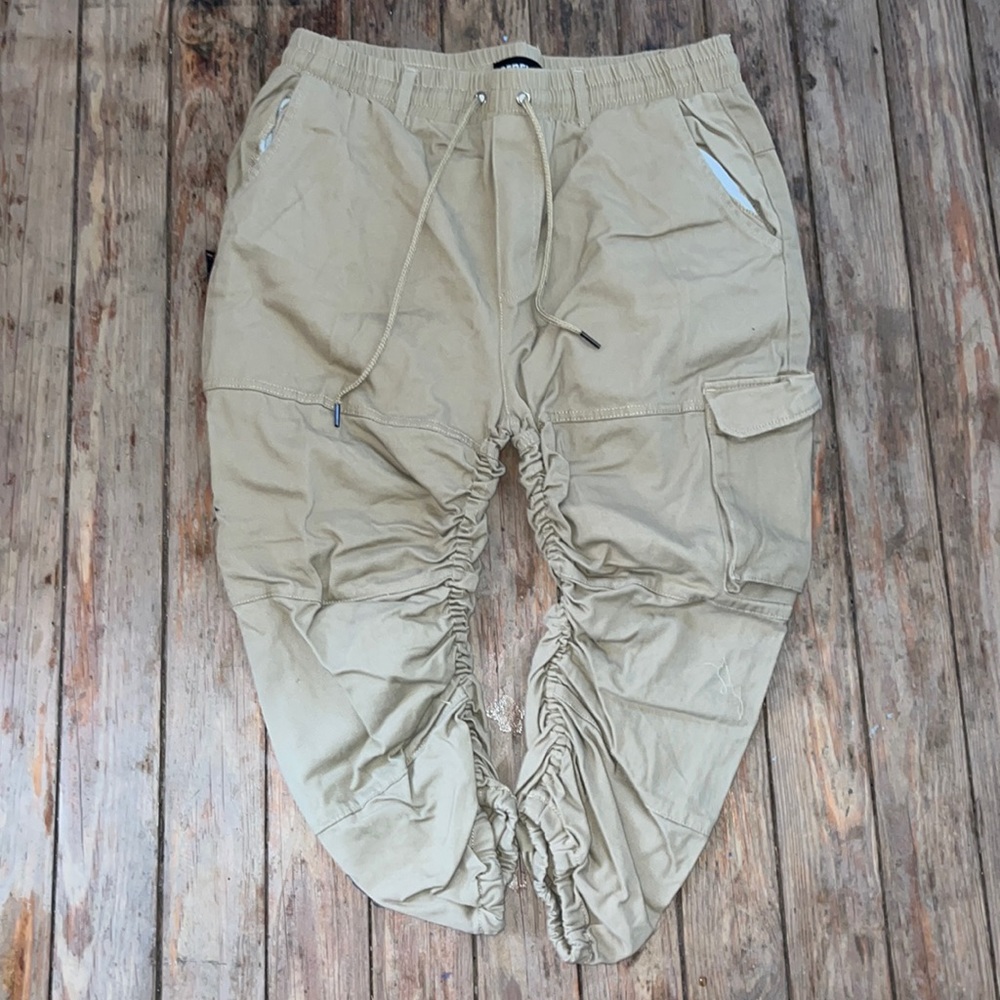Capri pants